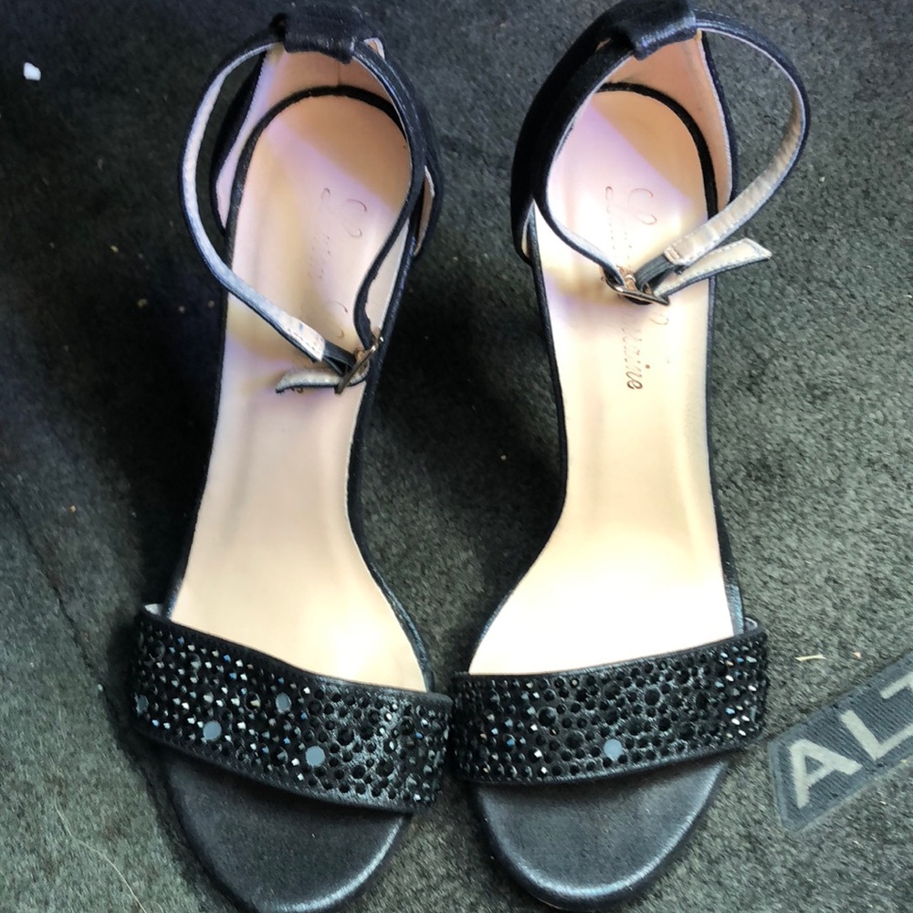 Heels - Picture 2 of 2